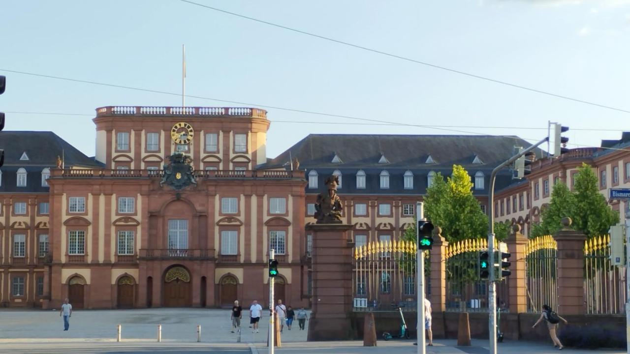 Denkmalschutz Stadthaus Zimmer 1 Im Mannheim Quadrat Eksteriør bilde